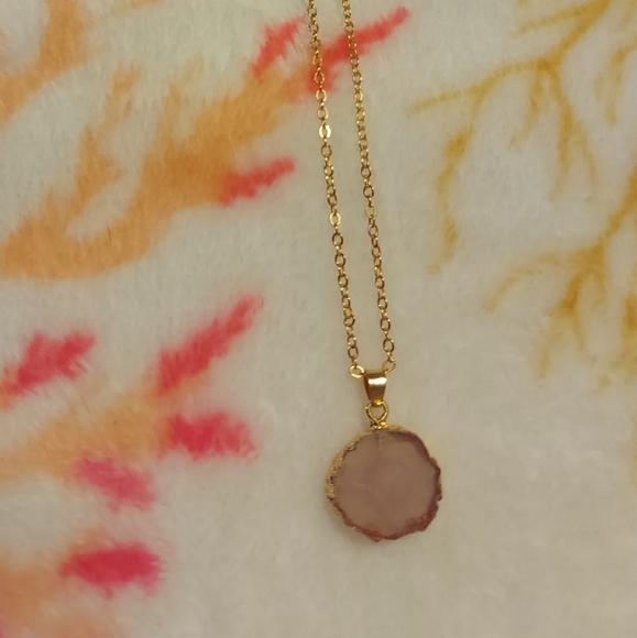 Pink Quartz gold tone Necklace 🎀 - Picture 2 of 6